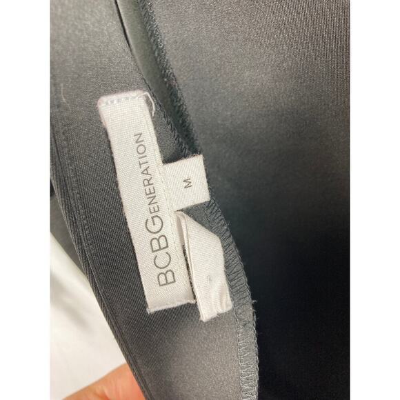 BCBGENERATION Peplum V Open Back Top Black M - Picture 3 of 4
